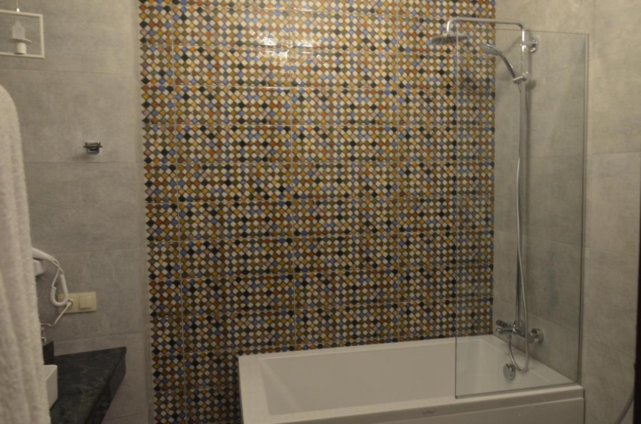 Hotel Griboedov Tbilisi Luaran gambar